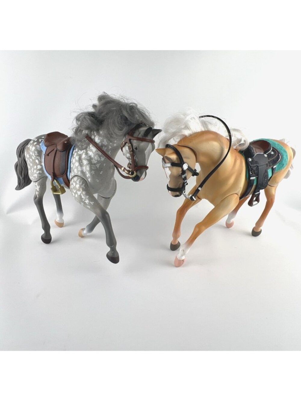 1996 Sound 'n Action Grand Champions Lot of 2 Horses Gray and Palomino Work